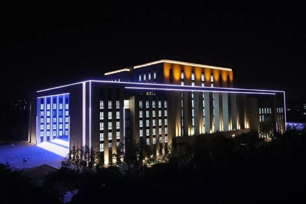 兰州理工大学西校区图书馆璀璨夜景